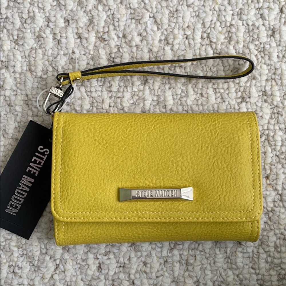 NWT Steve Madden Flap Wallet / Wristlet